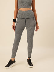 Cukoo Gray Geometric Print Leggings/Yoga pants