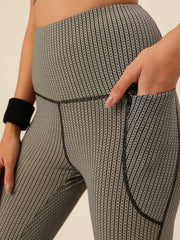 Cukoo Gray Geometric Print Leggings/Yoga pants