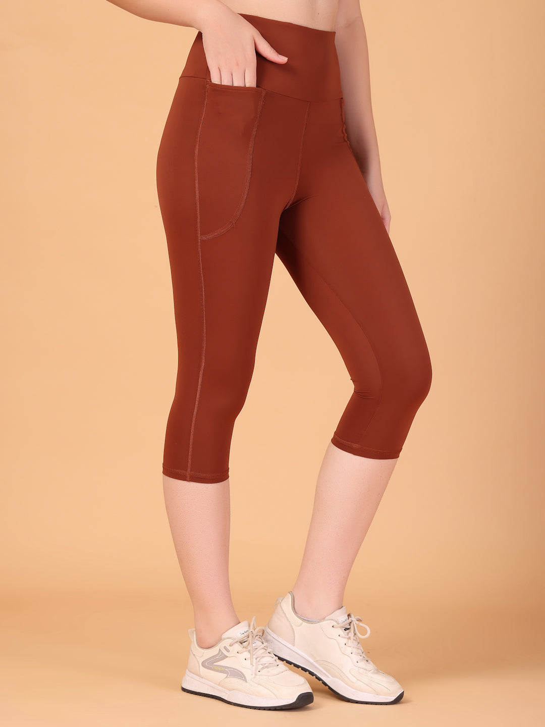 CUKOO Cocoa Brown High Waist Capri, Workout 3/4 Leggings for women with Pockets – Stretch, Anti-Chafe & Second-Skin Comfort