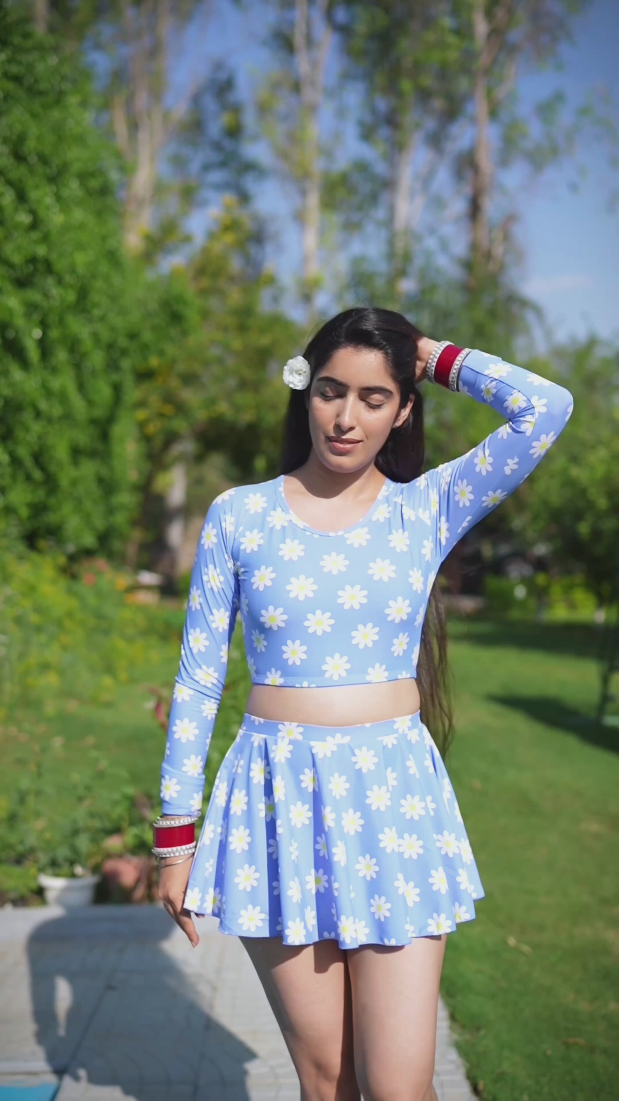 Blue Daisy Long-Sleeve Two-Piece Padded Skirted Swimwear